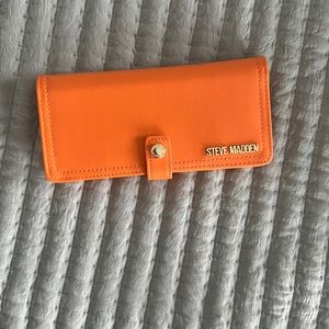 Steve Madden wallet